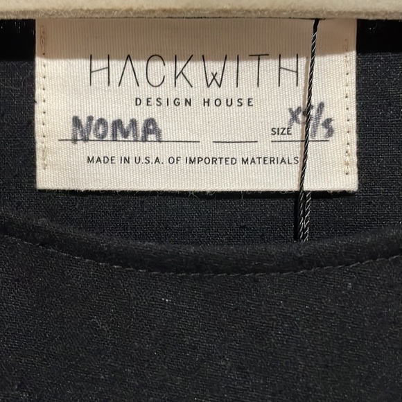 Hackwith Design House Raw Silk Top Black XS/S - Picture 4 of 5